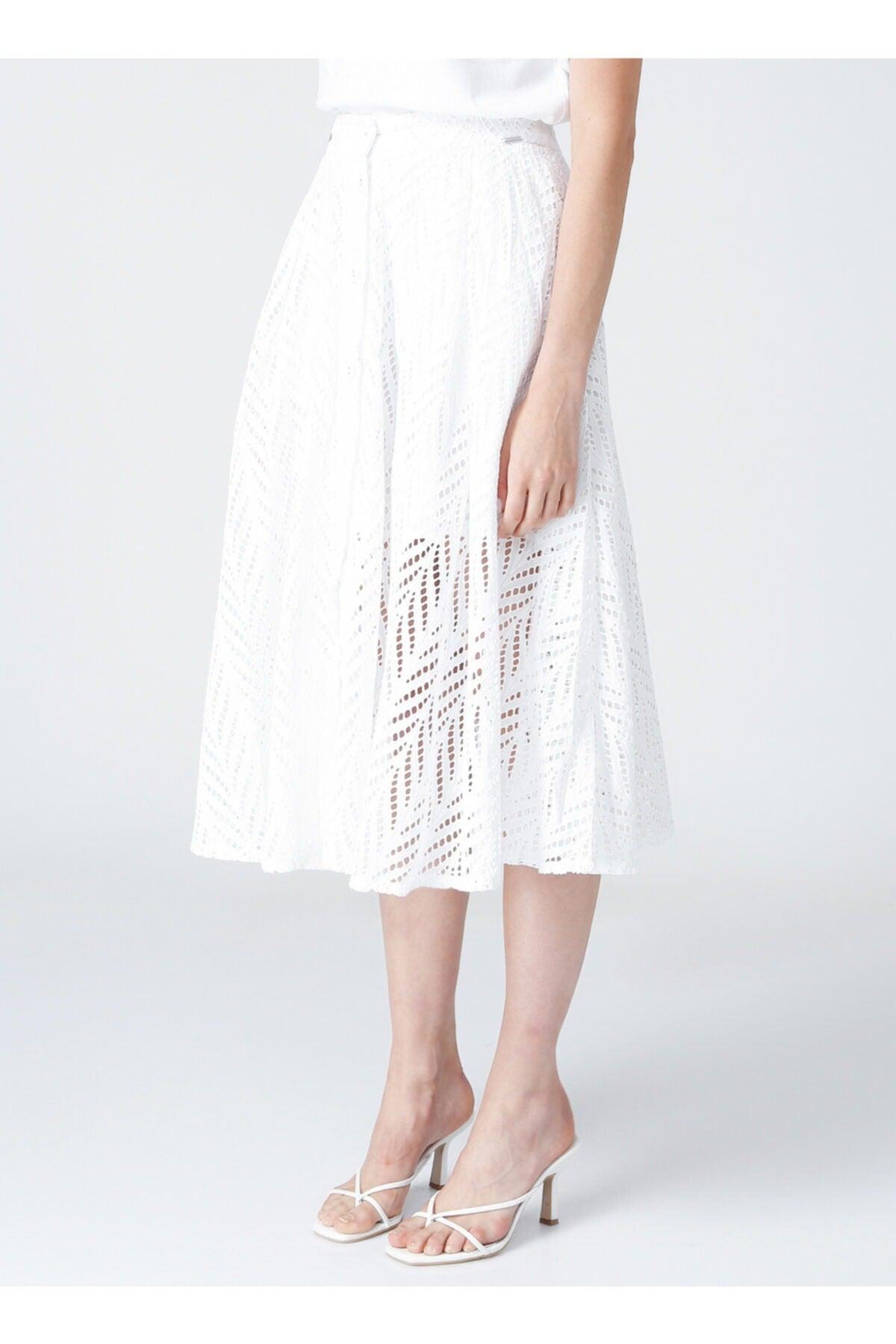 Lace Patterned White Women's Knee Length Skirt - Swordslife