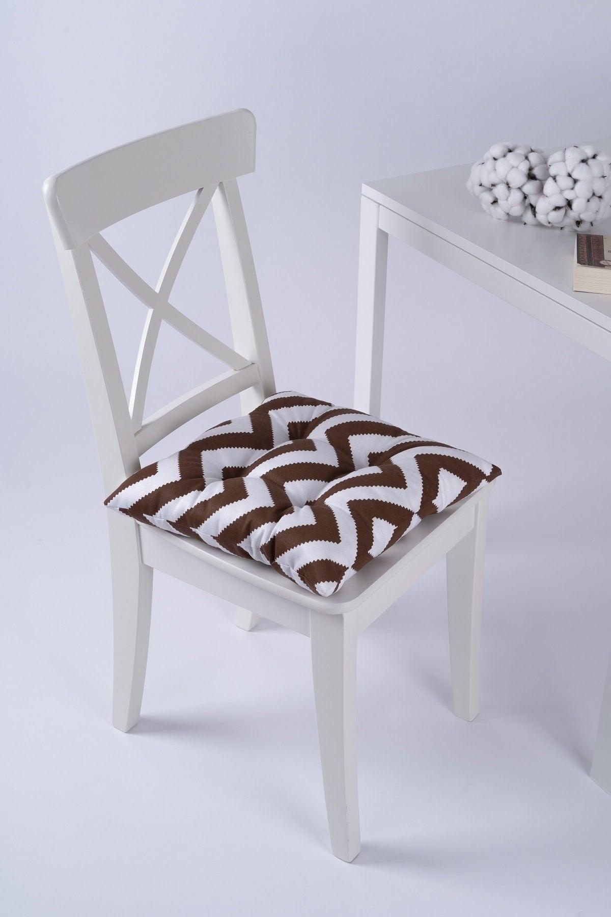 Beta Pofidik Brown Zigzag Chair Cushion Laced 40x40cm - Swordslife